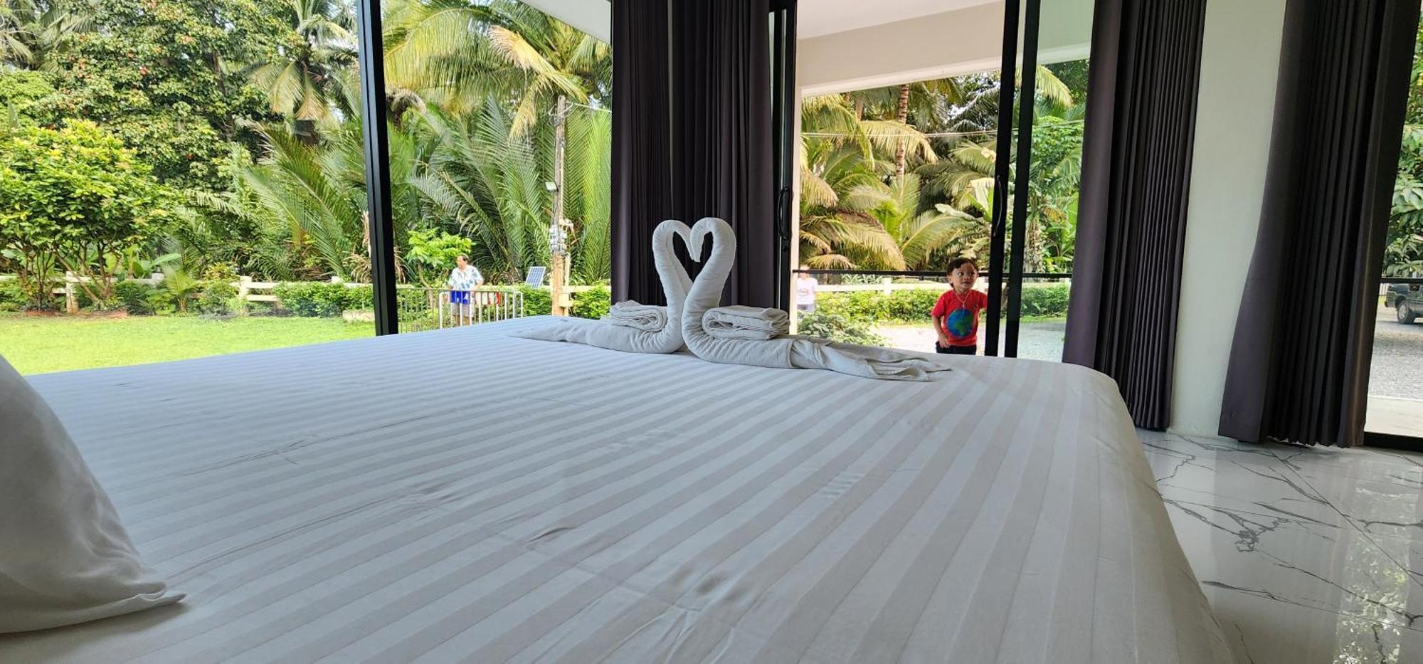 Suan Son Villa Koh Sa Nher สวนสนธิ์วิลล่า เกาะเสนอ Sha Сураттхани Экстерьер фото